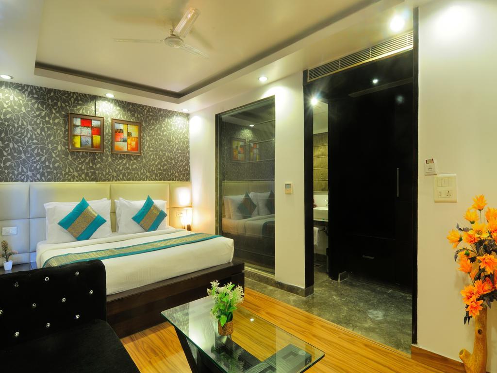 Hotel Elegance New Delhi Buitenkant foto